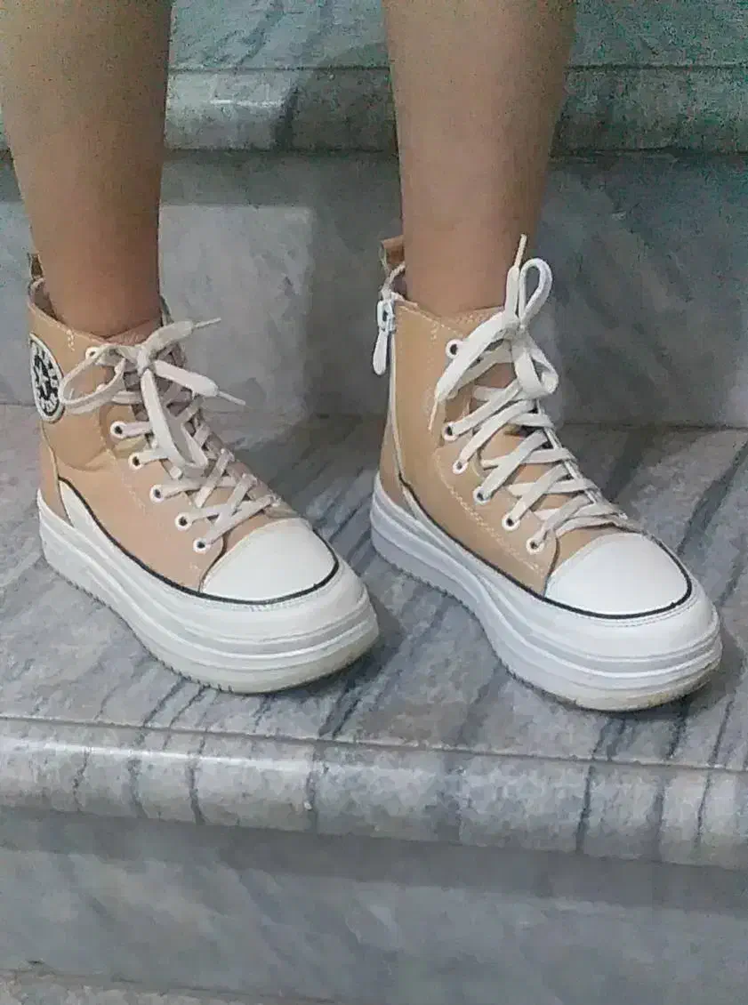 کفش بچگانه سایز ۳۲|کفش و لباس بچه|قم, نیروگاه|دیوار