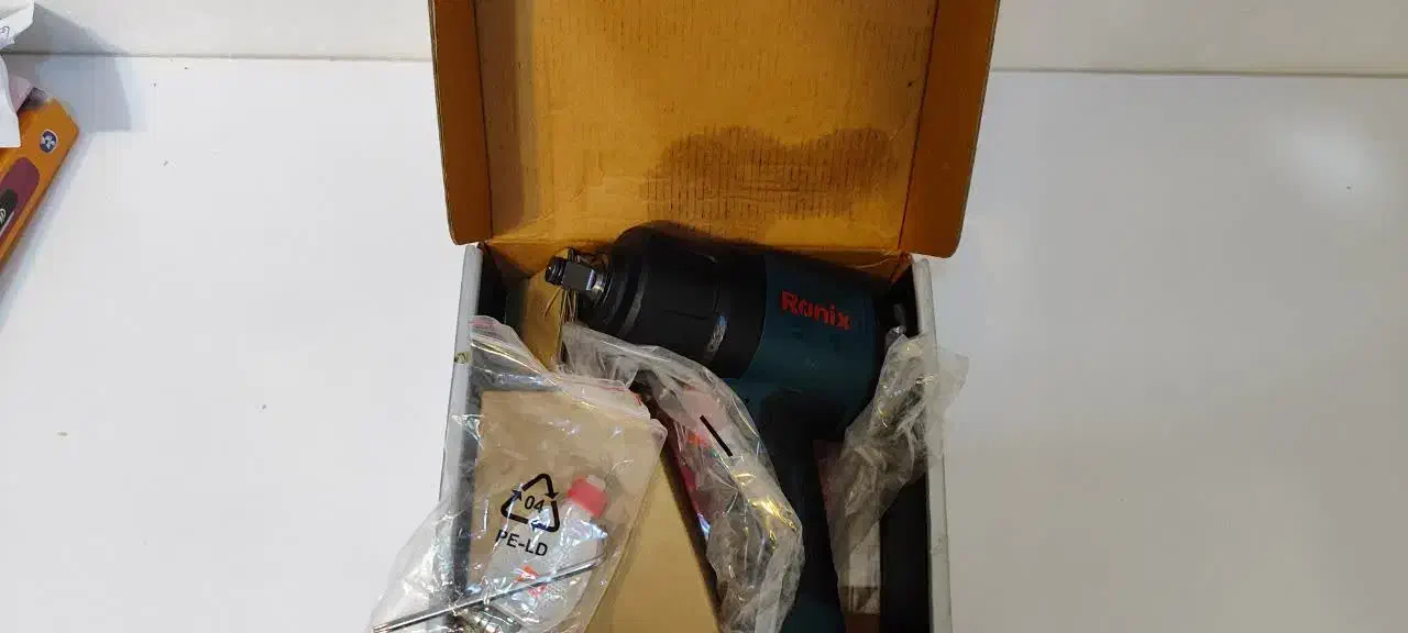 بکس بادی رونیکس|ابزارآلات|لنجان, |دیوار