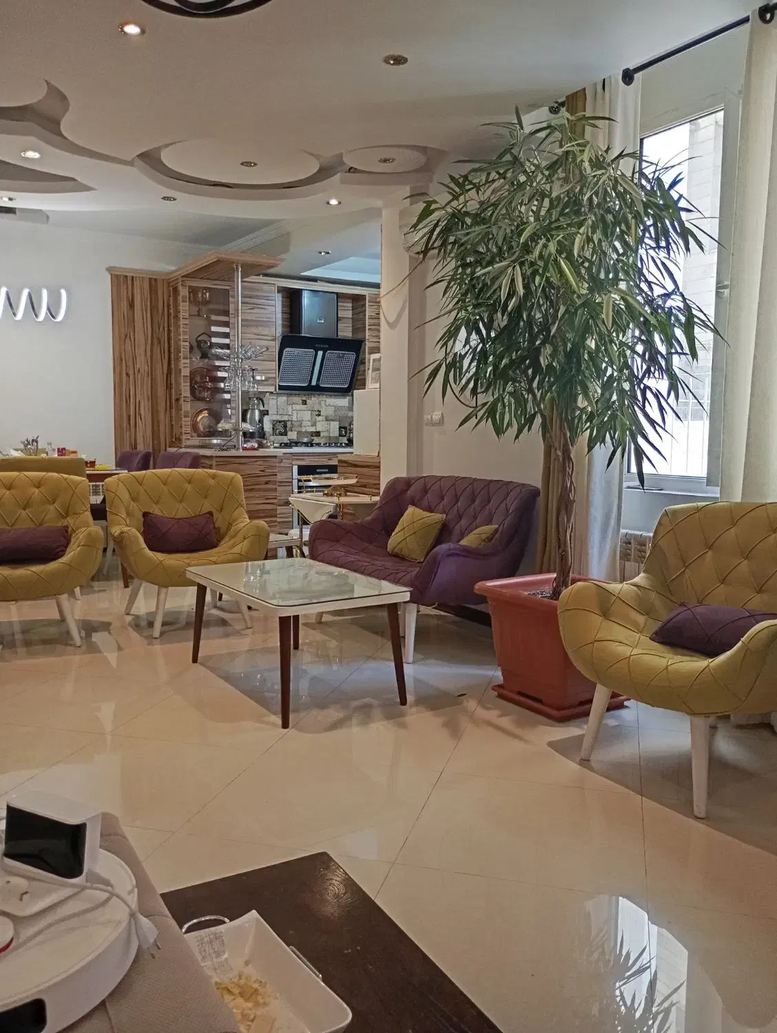 نظافتچی خانم نیازمندیم|استخدام سرایداری و نظافت|تهران, نیاوران|دیوار