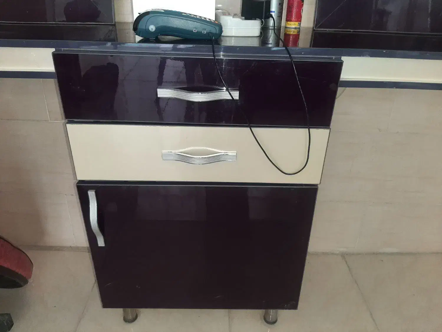 دکور آرایشگاه|آرایشگاه و سالنهای زیبایی|پیر بکران, |دیوار