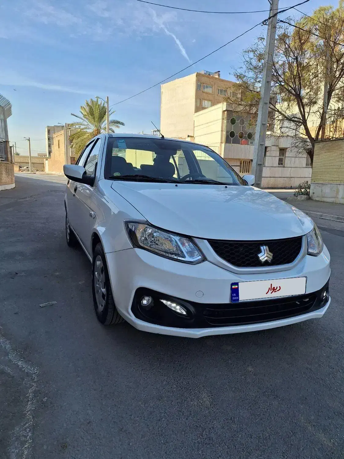 ساینا دوگانه سوز کارخانه مدل ۱۴۰۳|خودرو سواری و وانت|شیراز, شهرک ولیعصر|دیوار