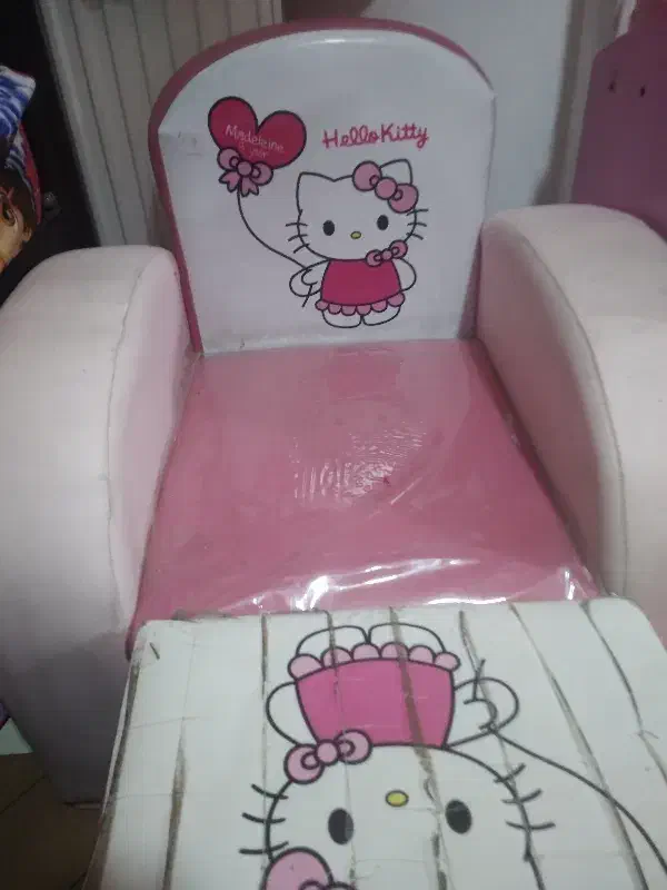 مبل ومیزبچگانه|مبلمان خانگی و میز عسلی|فولادشهر, مسکن مهر فولادشهر|دیوار