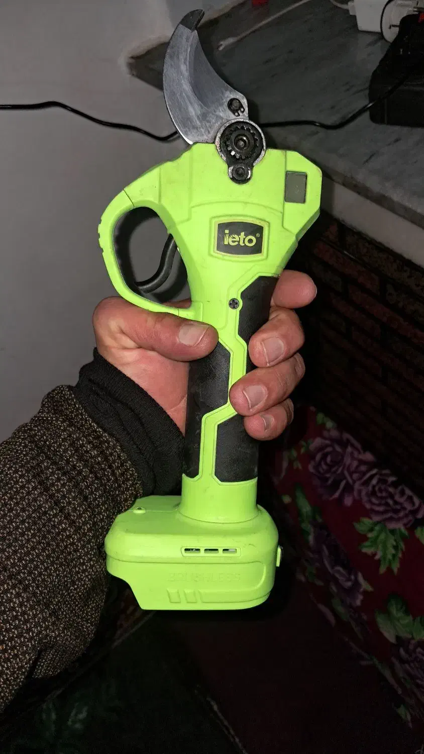 قیچی شارژی هرس ۰|ابزارآلات|اهر, |دیوار