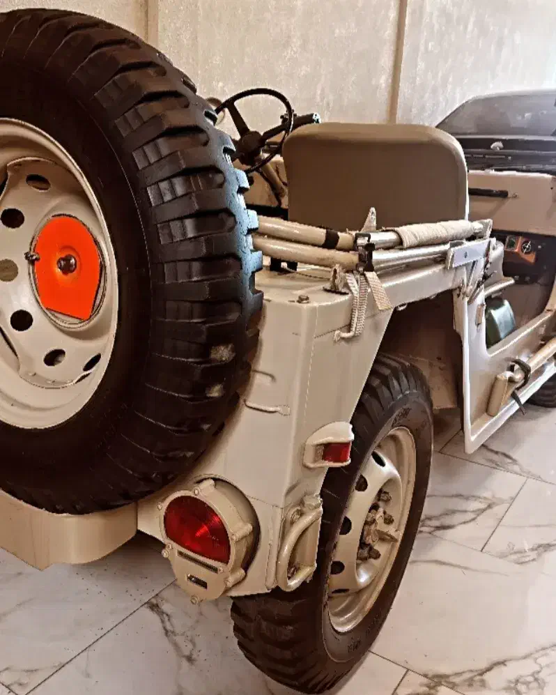 جیپ میول کلکسیونی تمام فابریک بدون مشابه|خودرو کلاسیک|لاهیجان, شیشه گران|دیوار