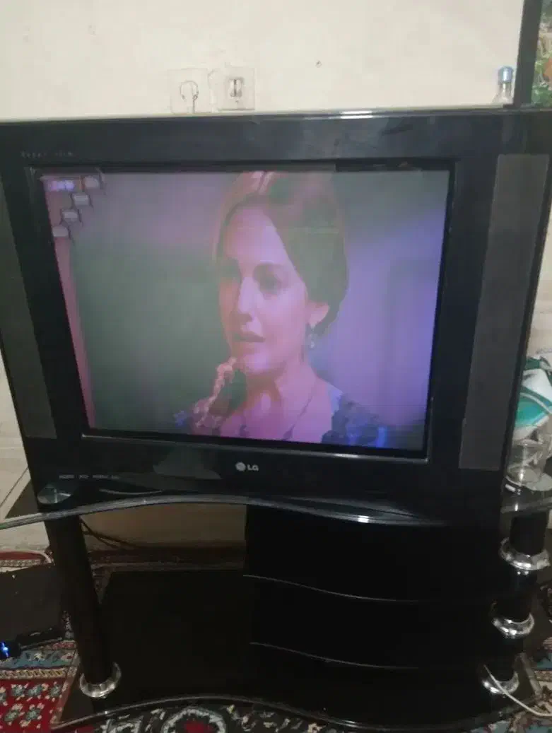 تلویزیون ۲۹ LG|تلویزیون و پروژکتور|شیراز, کوشک میدان|دیوار