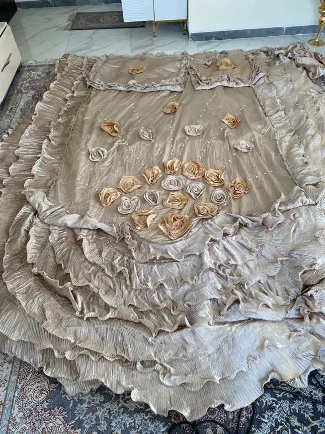 سرویس کامل رو تختی گل برجسته ساتن|سرویس روتختی|اراک, |دیوار