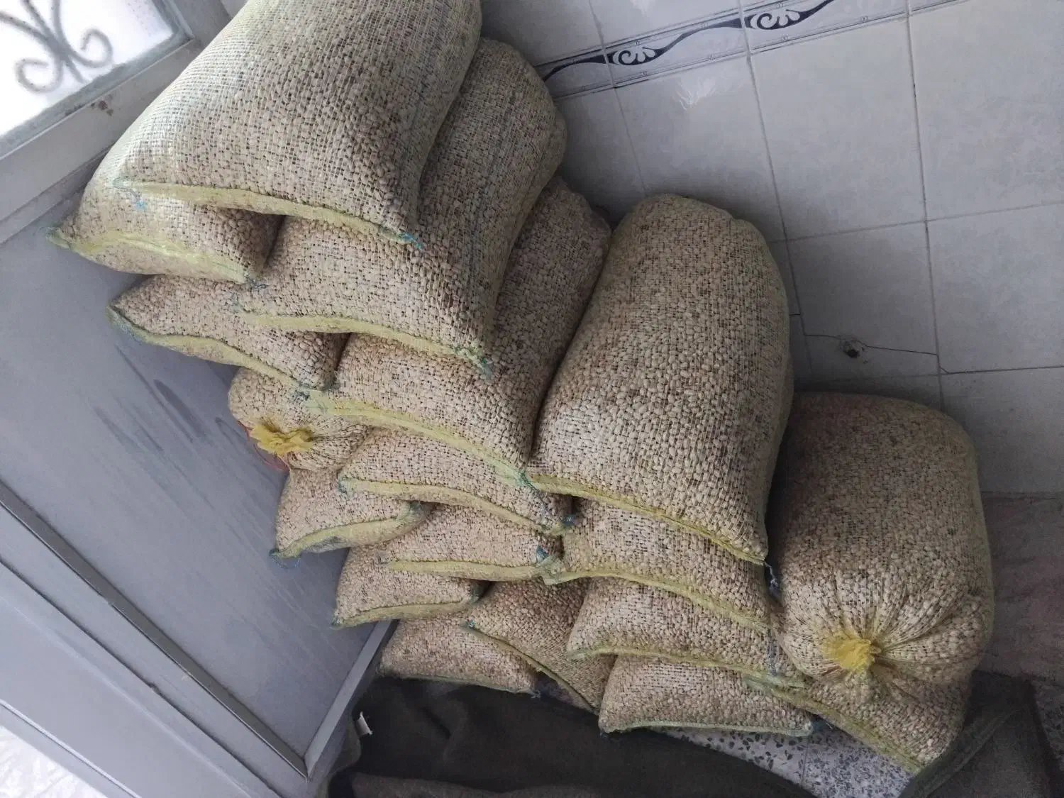 خوردنی|عمده‌فروشی|سیلوانه, |دیوار