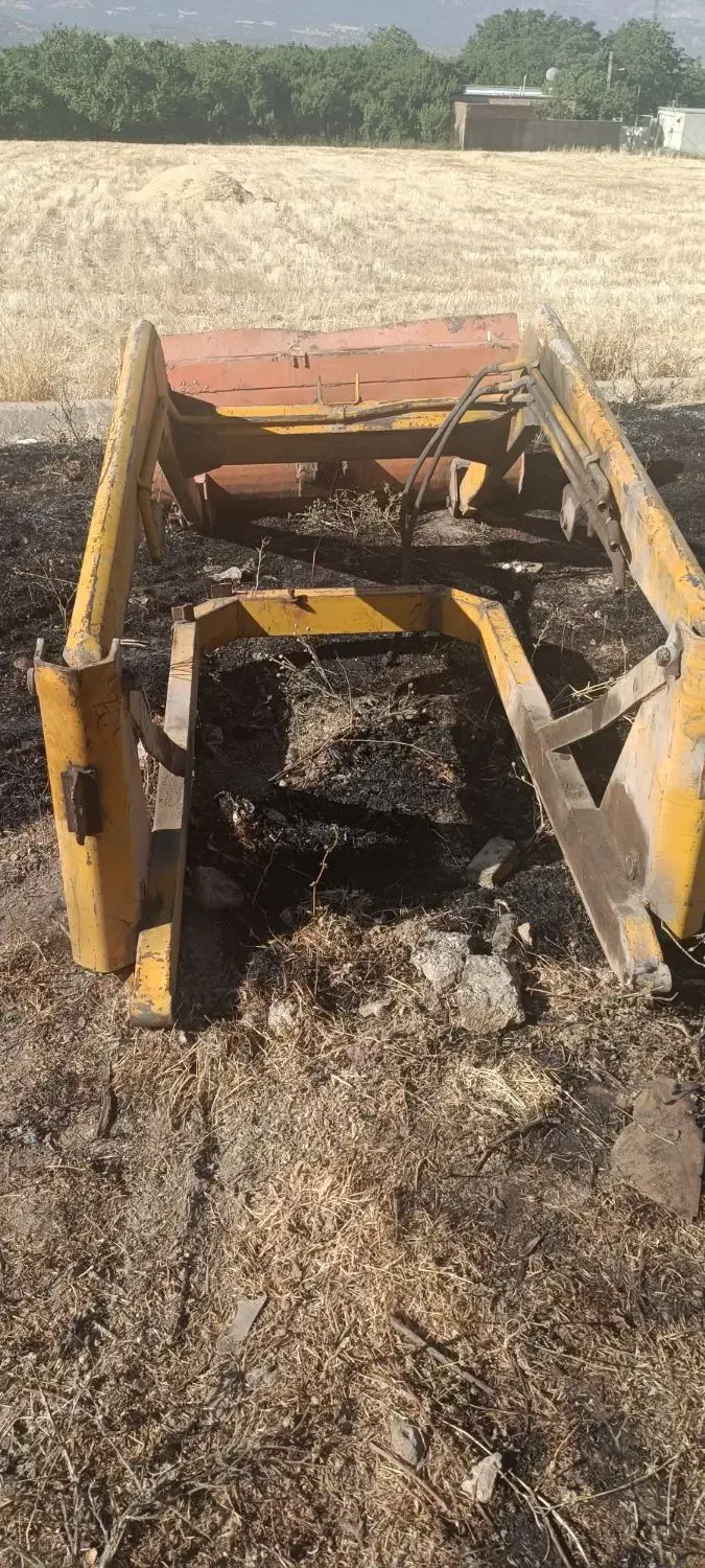 بیل سه جک رومانی فرگوسن|ماشینآلات صنعتی|خرمآباد, |دیوار