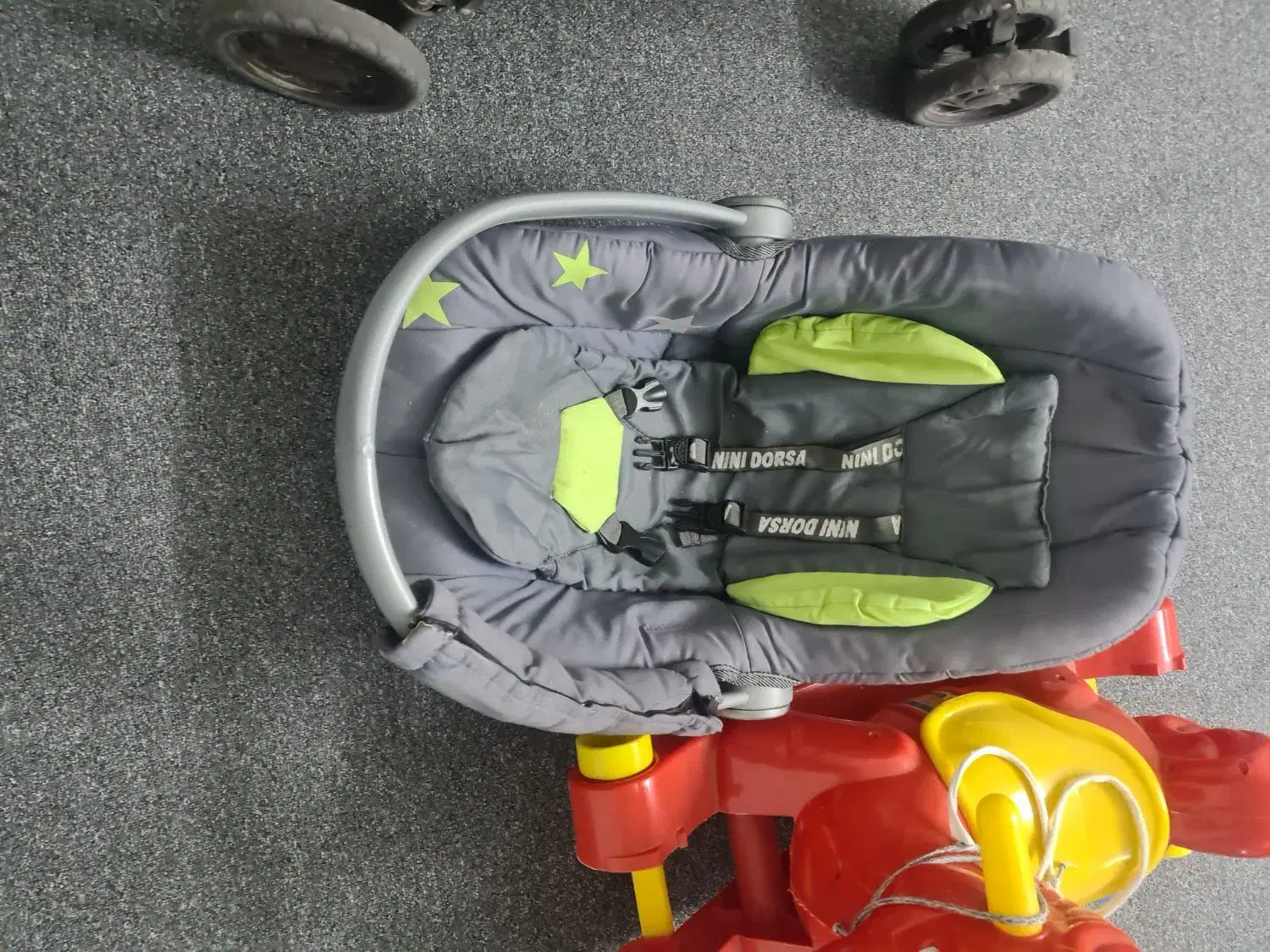 کریر کودک|کالسکه و لوازم جانبی|محلات, |دیوار