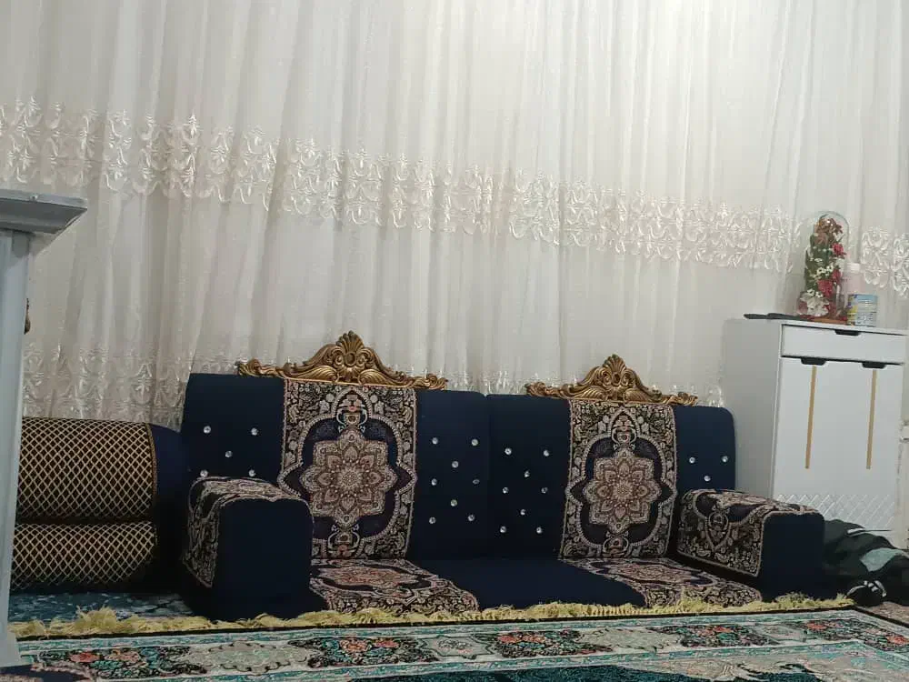 قالی با پشتی|فرش|مرودشت, استادیوم|دیوار