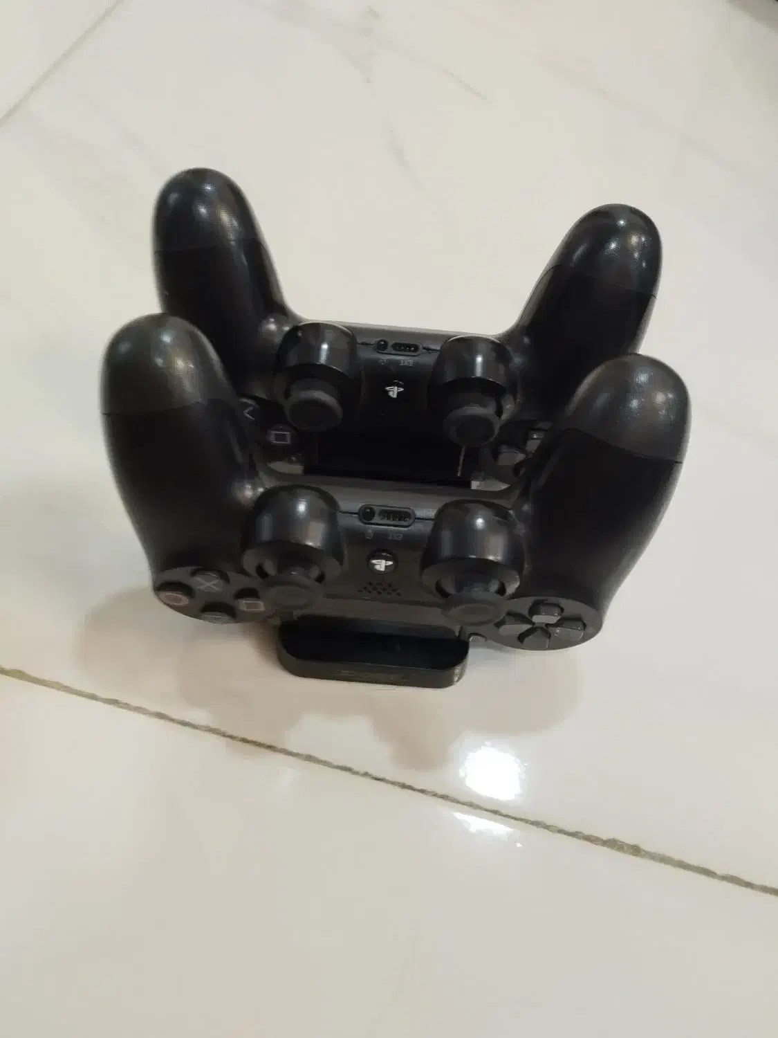 ps4 اسلیم ۲دسته 1 ترا به همراه دیسک و پایه شارژر|کنسول، بازی ویدئویی و آنلاین|رشت, شهرک شهید مفتح|دیوار