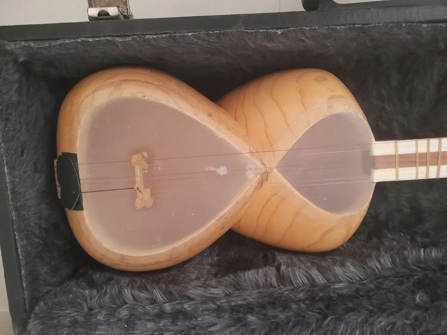 تار|سازهای سنتی|بروجرد, |دیوار