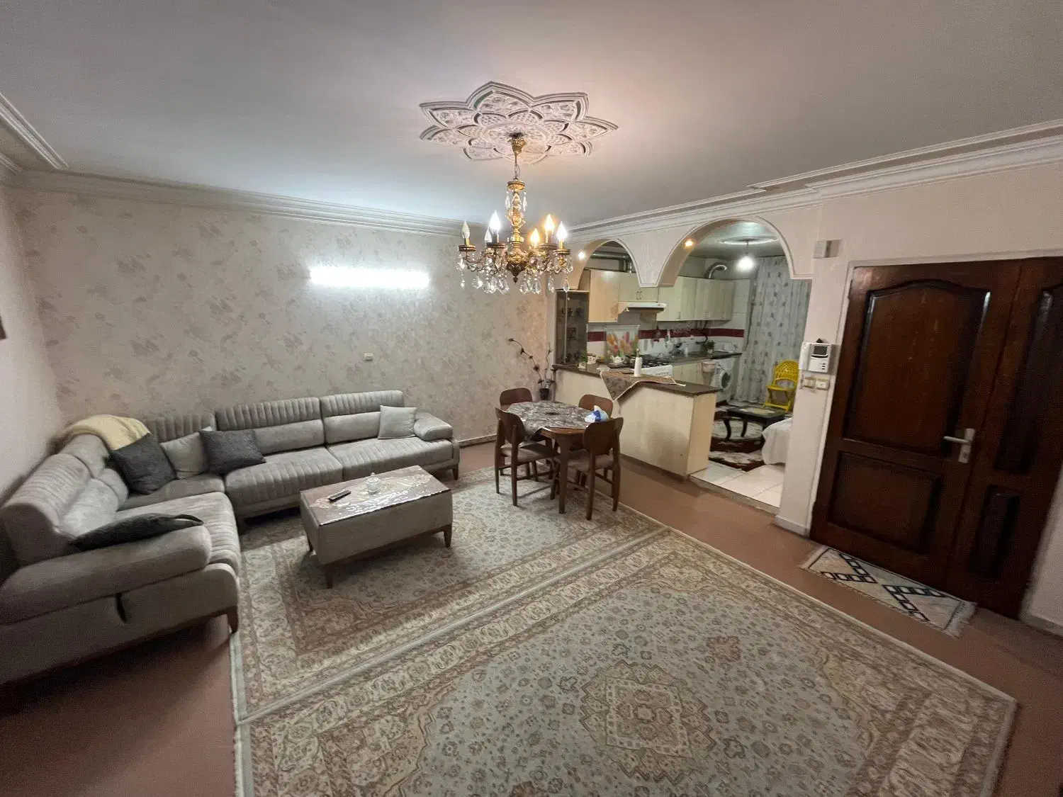 آپارتمان ۷۵ متری با پارکینگ / خیابان کرمان /طاهری|فروش آپارتمان|تهران, شکوفه|دیوار