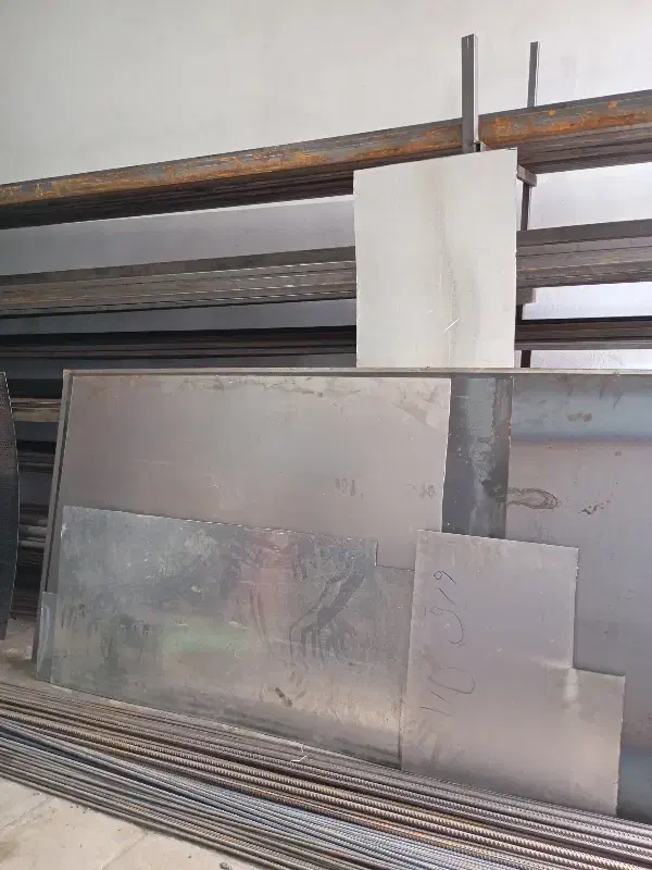 آهن فروشی و ورق سیاه و گالوانیزه خرده و کلی مسیح|عمده‌فروشی|کلاچای, |دیوار