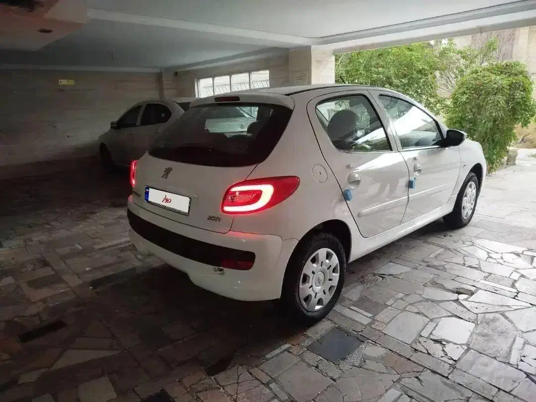پژو 207i مدل 1404 سفید کارکرد 4300|خودرو سواری و وانت|فردیس, منظریه|دیوار