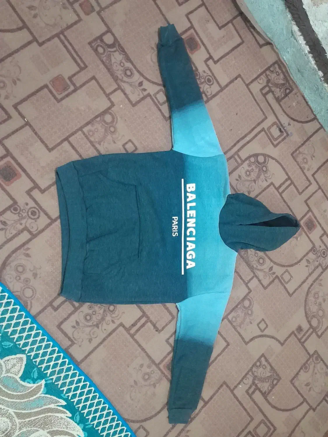 هودی نو|لباس|تربت جام, جامرود|دیوار