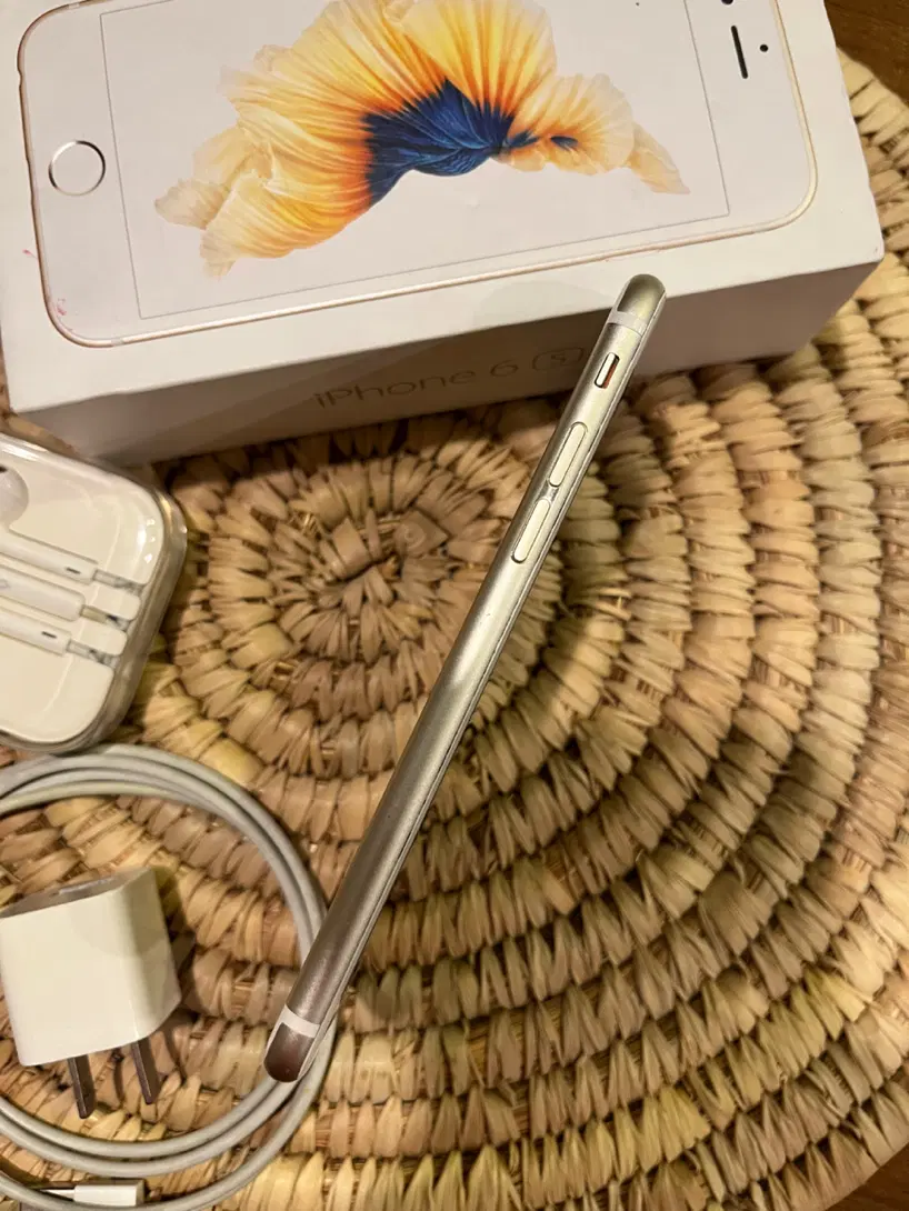 Iphone 6s  64GB|موبایل|تهران, حسین‌آباد|دیوار
