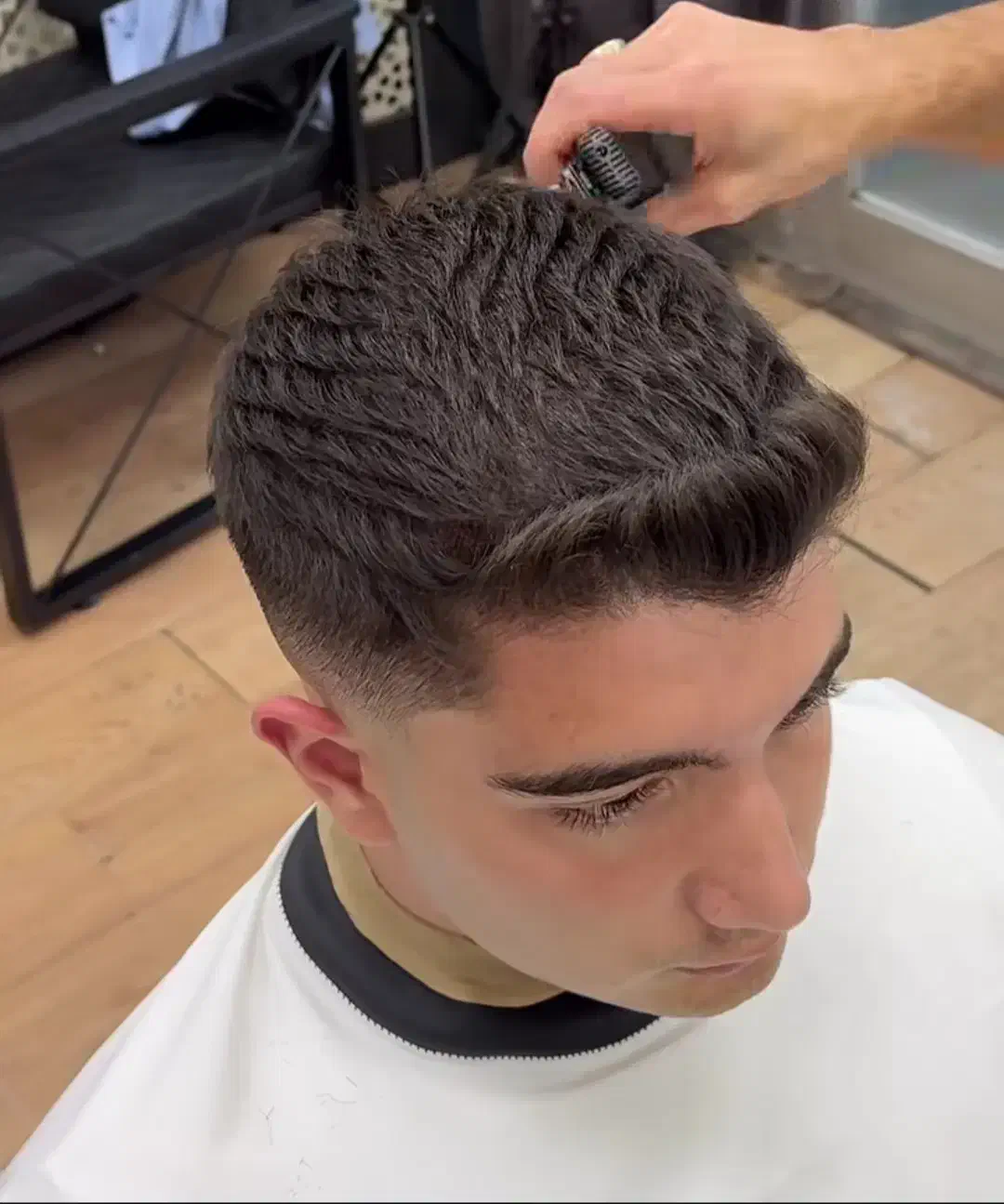 آرایشگر|خدمات آرایشگری و زیبایی|شیراز, کاراندیش|دیوار