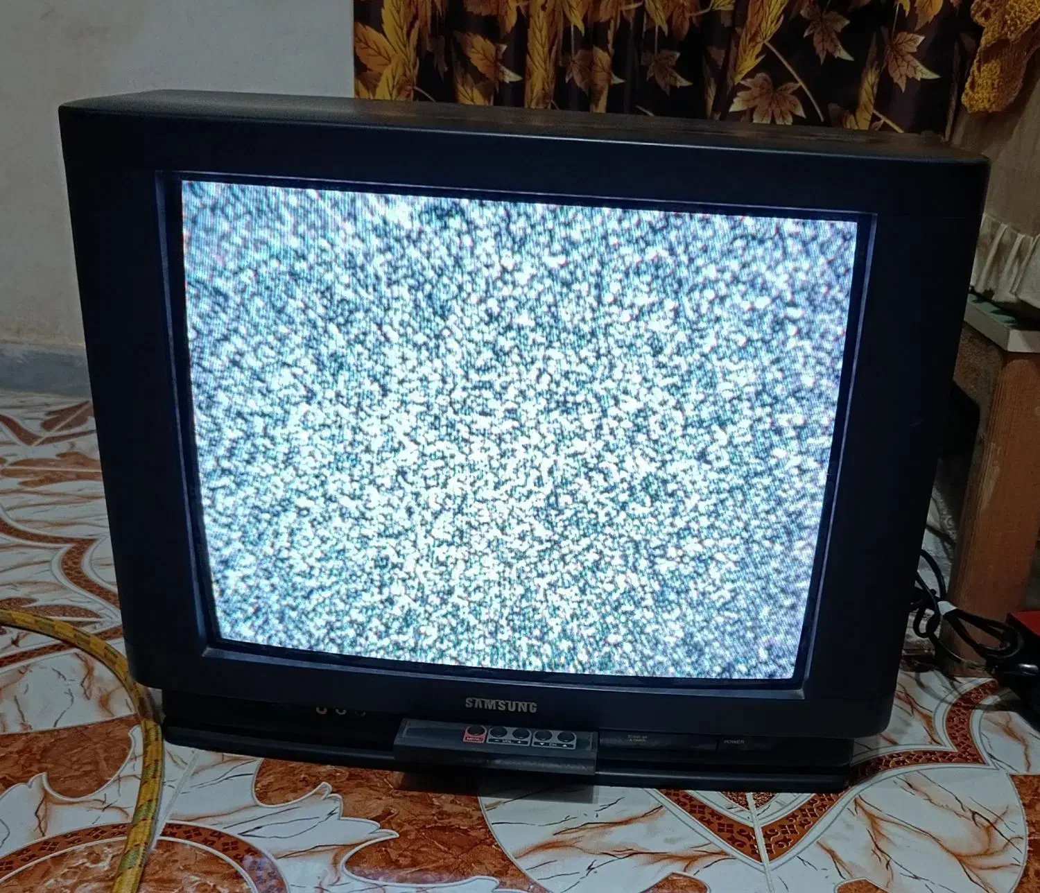 تلویزیون 21|تلویزیون و پروژکتور|رشت, سلیمانداراب|دیوار