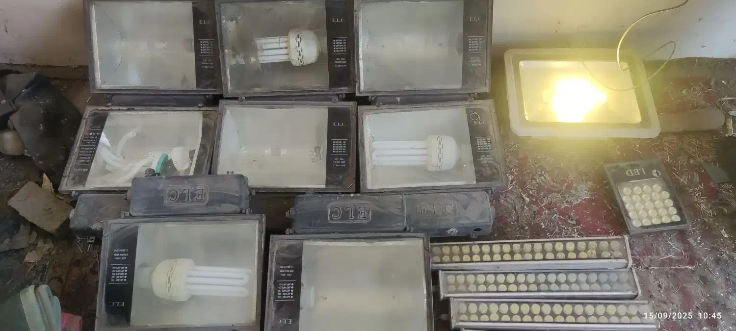 چندین پروژکتور قدیمی|تلویزیون و پروژکتور|تهران, قاسمآباد|دیوار