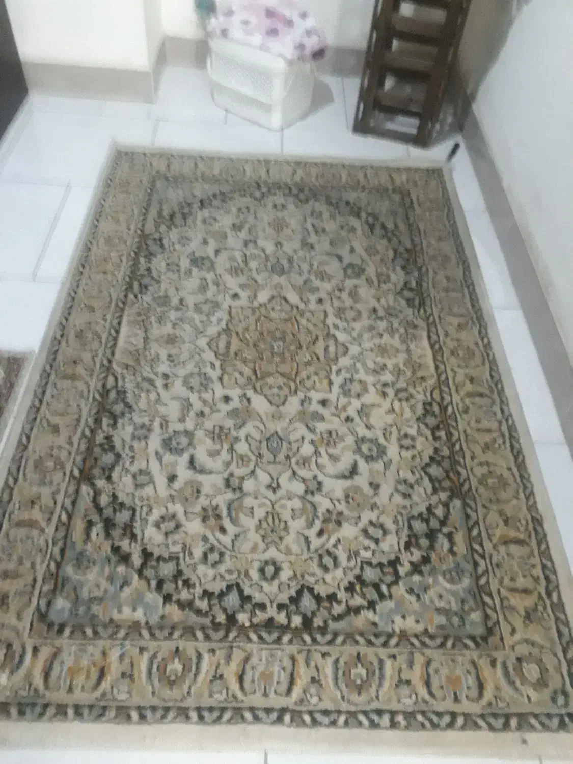 یک عدد قالیچه کرم آبی|فرش|مشهد, انقلاب|دیوار