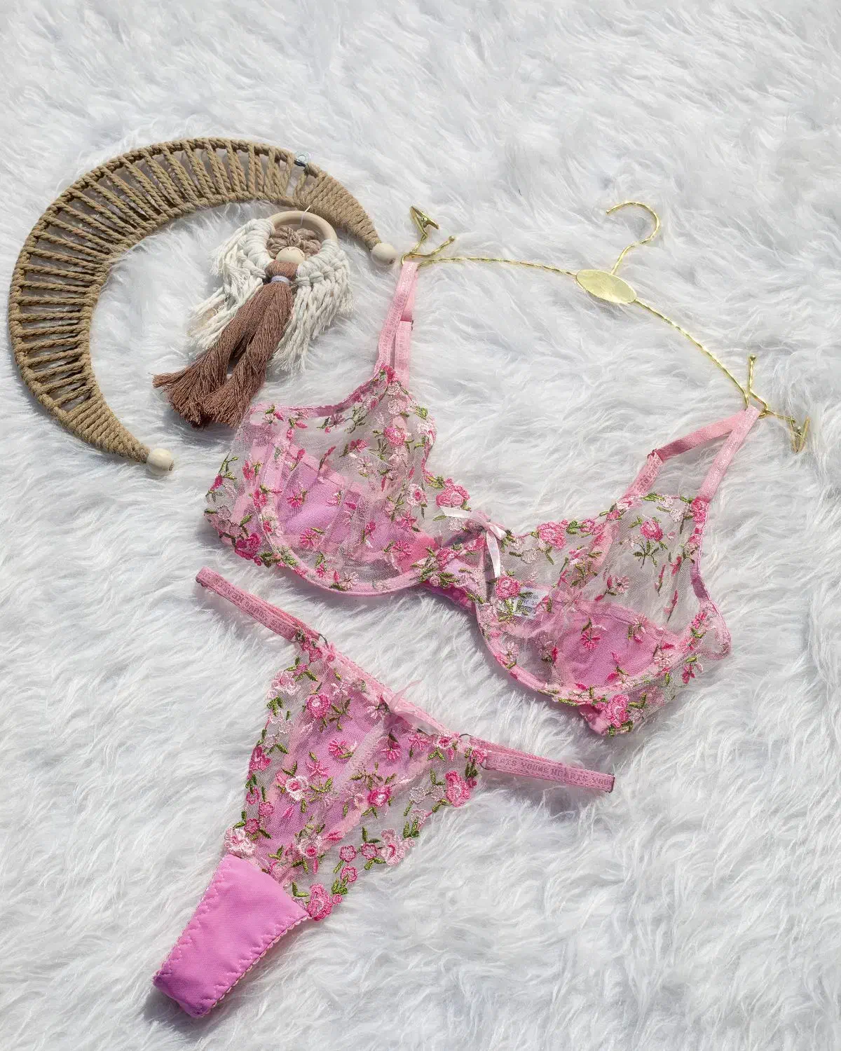 لباس زیر زنانه|لباس|اندیمشک, |دیوار