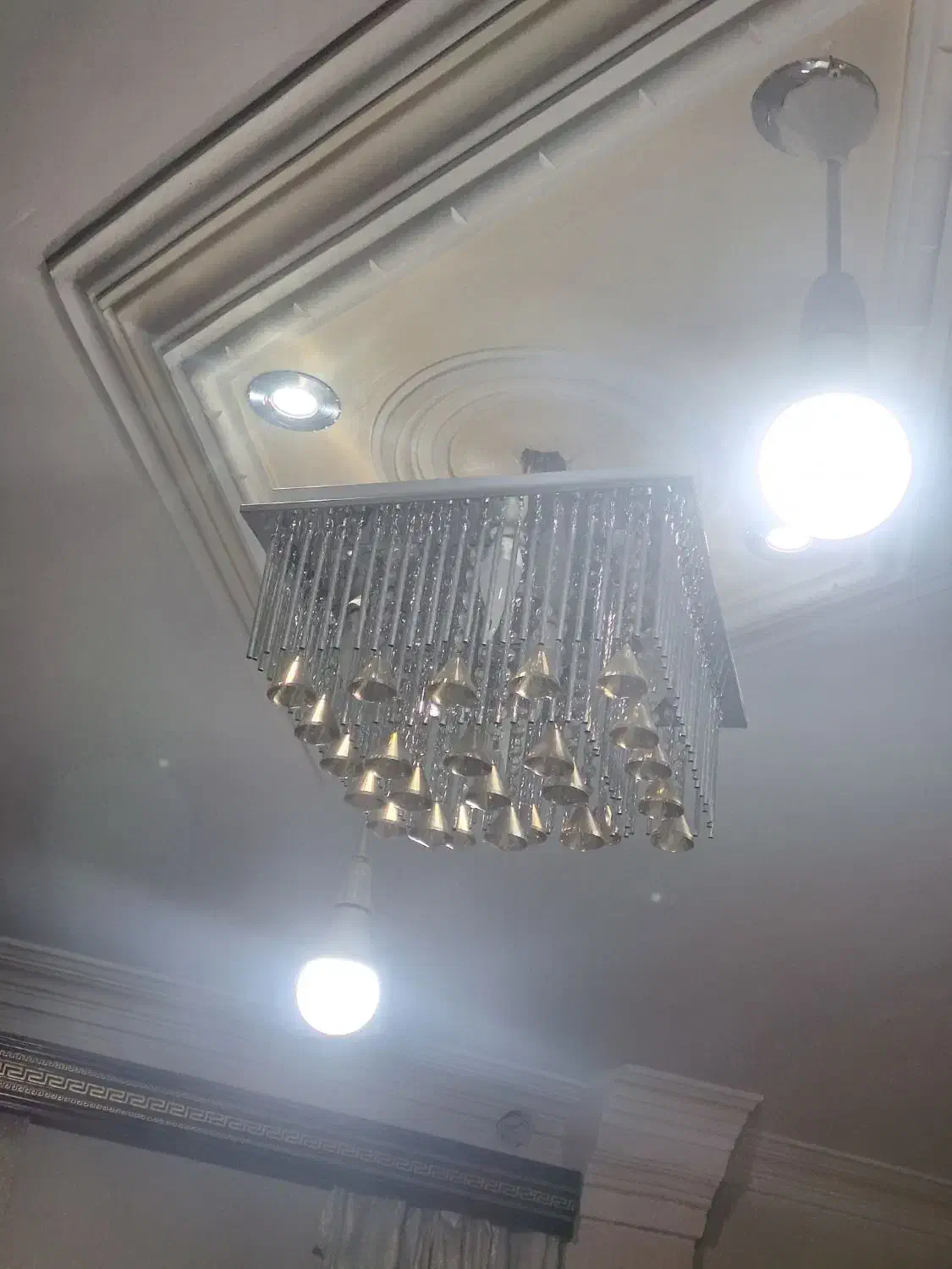 لوستر|لوستر و چراغ آویز|محمدیه-قزوین, |دیوار