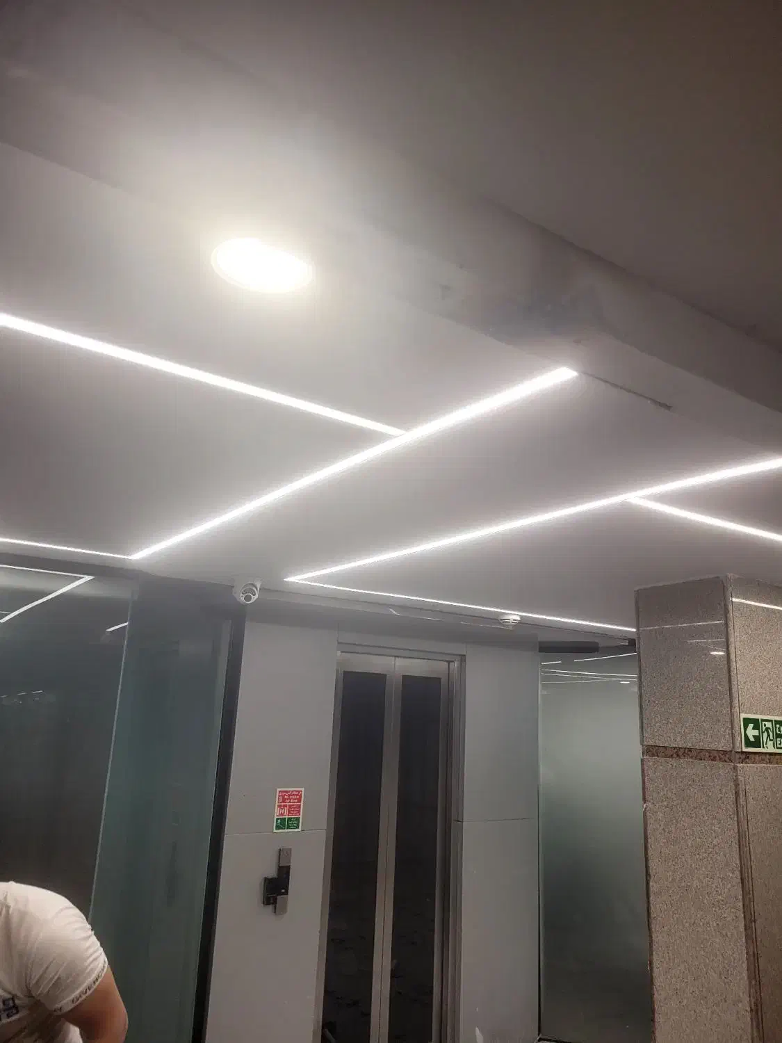 اجرای برق ساختمانی و صنعتی و روشنایی مدرن|خدمات پیشه و مهارت|تهران, لاله زار|دیوار