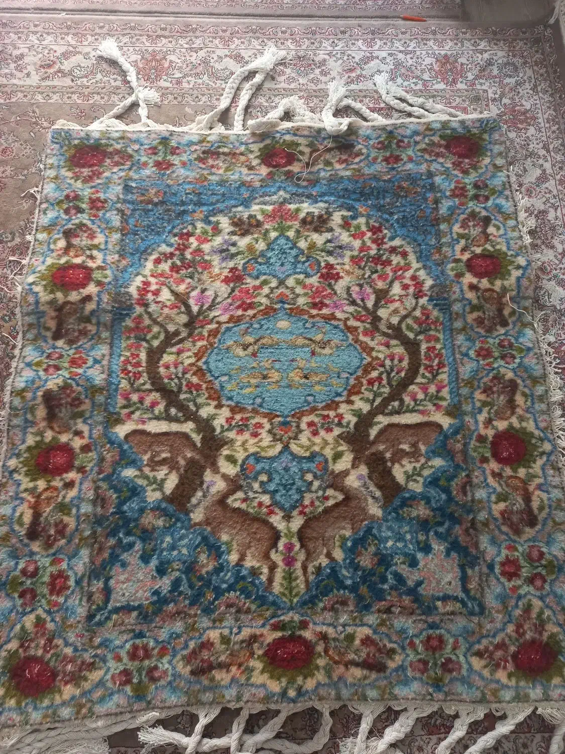 فرش دستباف یک ذرع و نیم طرح شکارگاه|فرش|رشت, شهرک صبا|دیوار