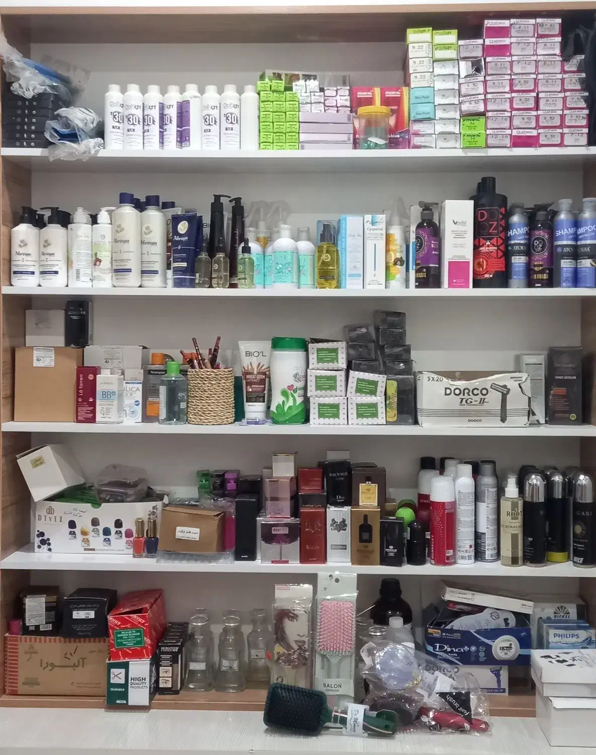 تعدادی لوازم آرایشی و بهداشتی|آرایشی، بهداشتی، درمانی|کرمان, |دیوار