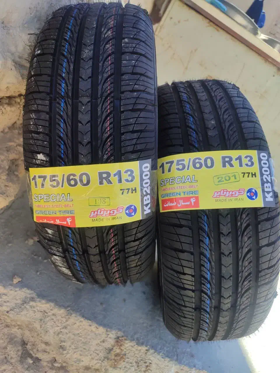 فروش یک جفت لاستیک|قطعات یدکی و لوازم جانبی|ساروق, |دیوار