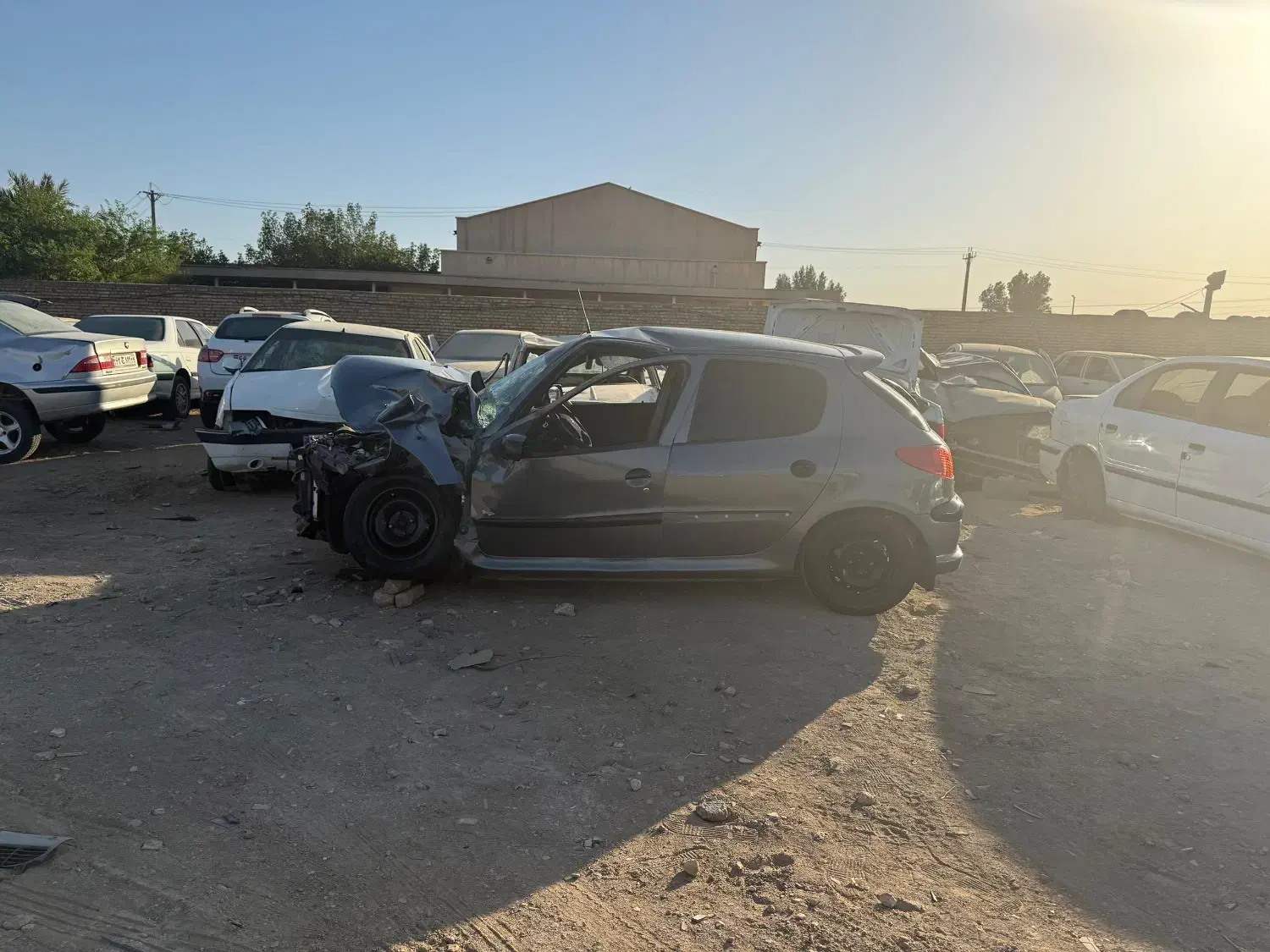 ماشین تصادفی 206|خودرو سواری و وانت|اهواز, زردشت|دیوار