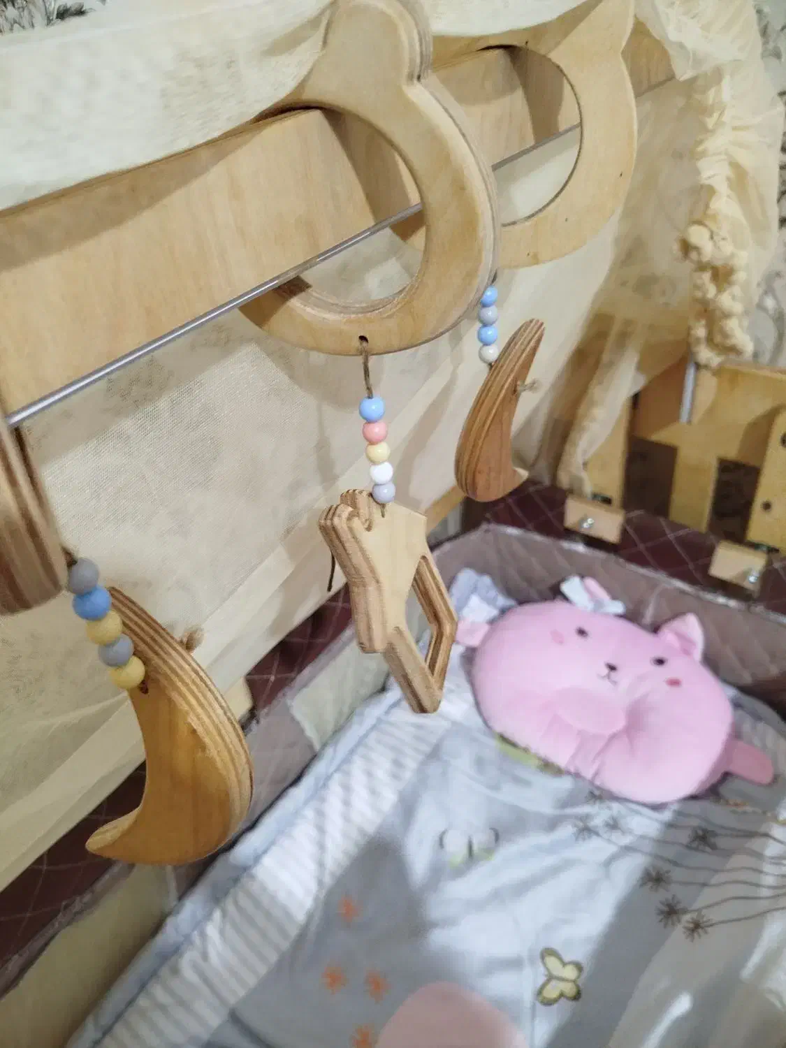 تخت کنار مادر نوزاد|تخت و صندلی بچه|بندرعباس, |دیوار