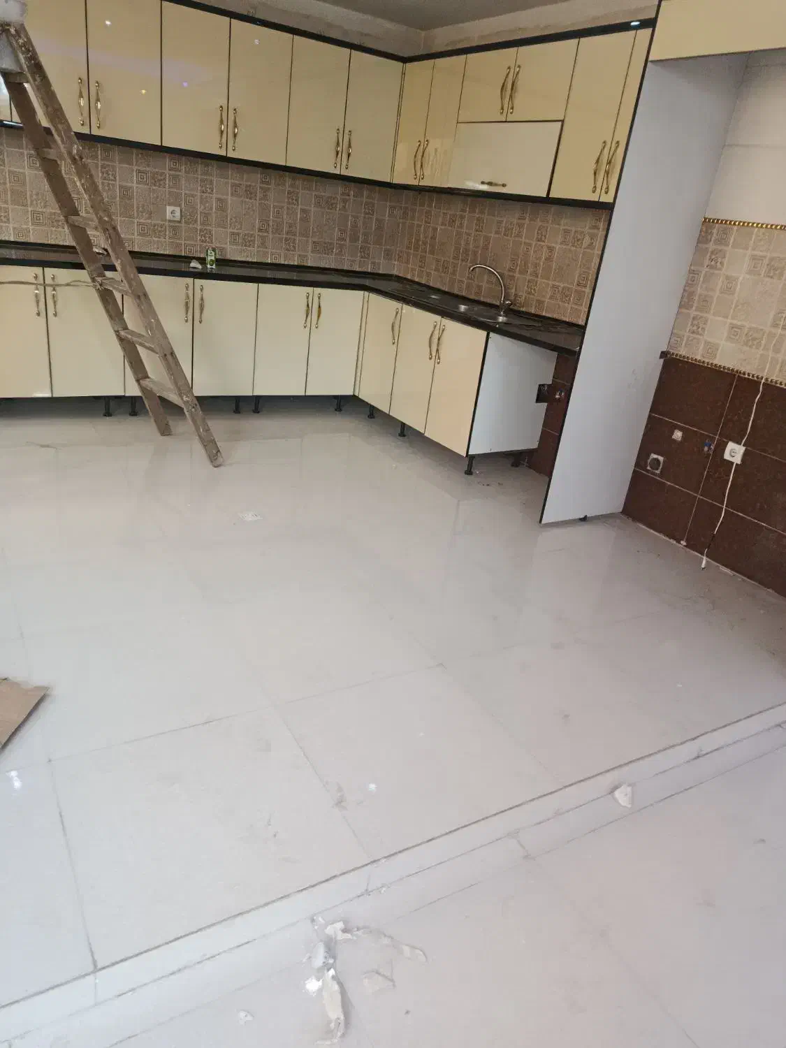 نظافت و جاب جای اساس|خدمات نظافت|اسلام‌شهر, شهرک امام حسین (میان آباد)|دیوار