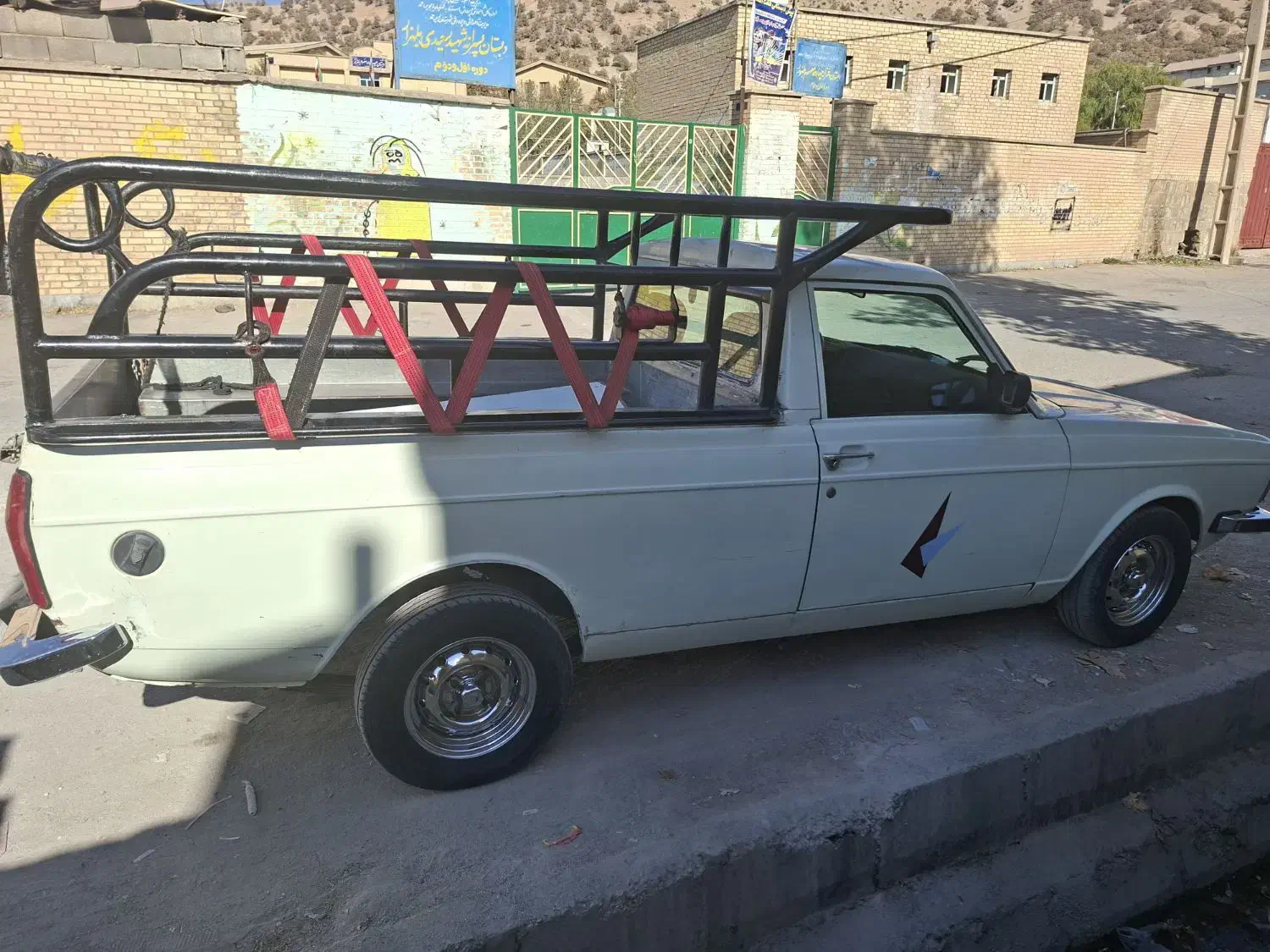 وانت تک سوز مدل۸۴ عتیقه|خودرو سواری و وانت|شهرکرد, |دیوار