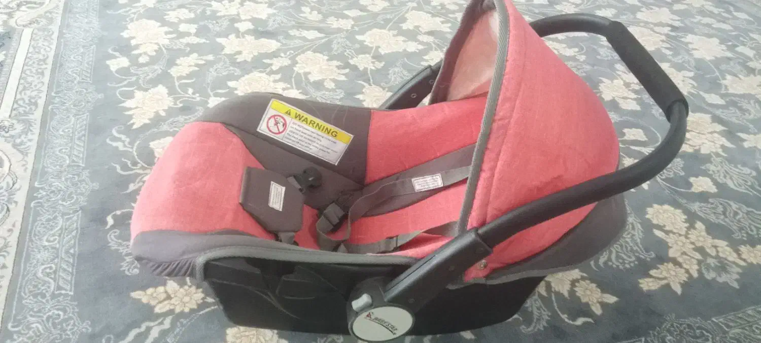 کریر وفیل بزرگ وکلی لوازم سیسمونی دیگه زیاده|کالسکه و لوازم جانبی|تربت جام, شاد|دیوار