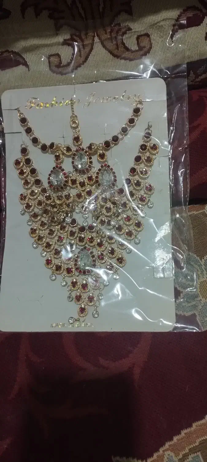 گردنبند هندی نگینی|بدلیجات|خاش, |دیوار