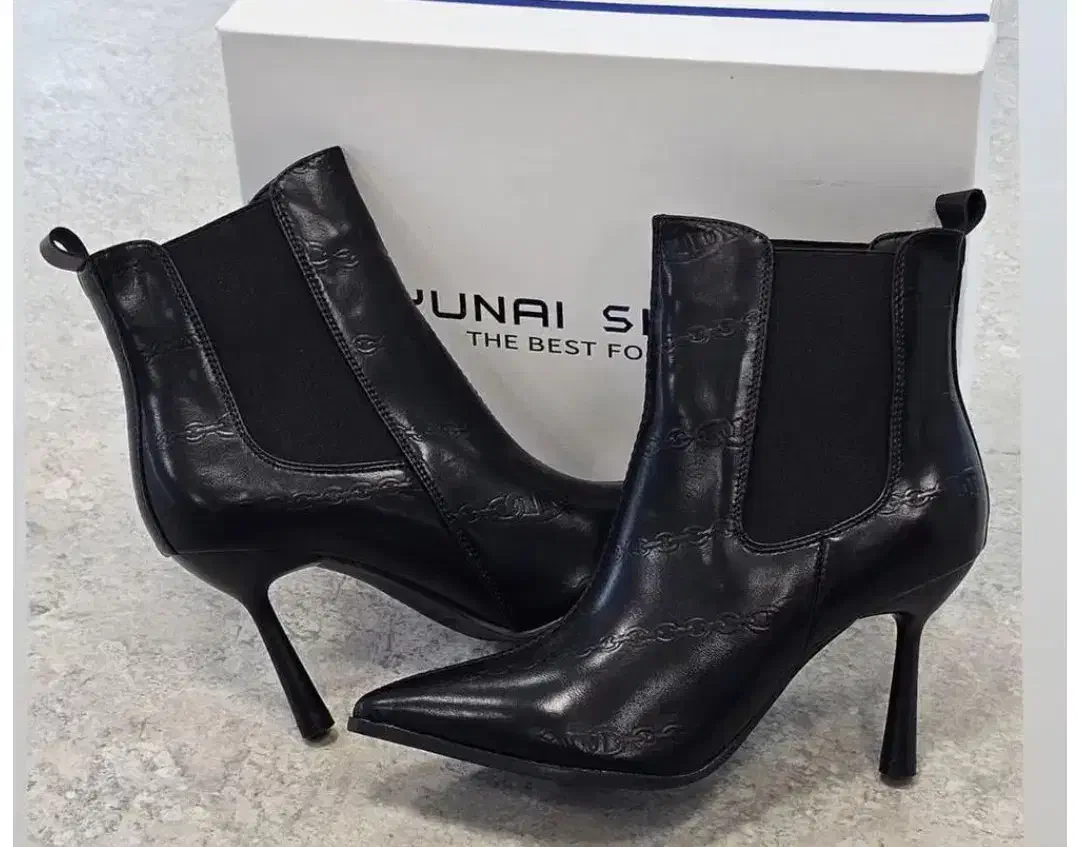 کفش فروشی|کیف، کفش، کمربند|دوگنبدان, |دیوار