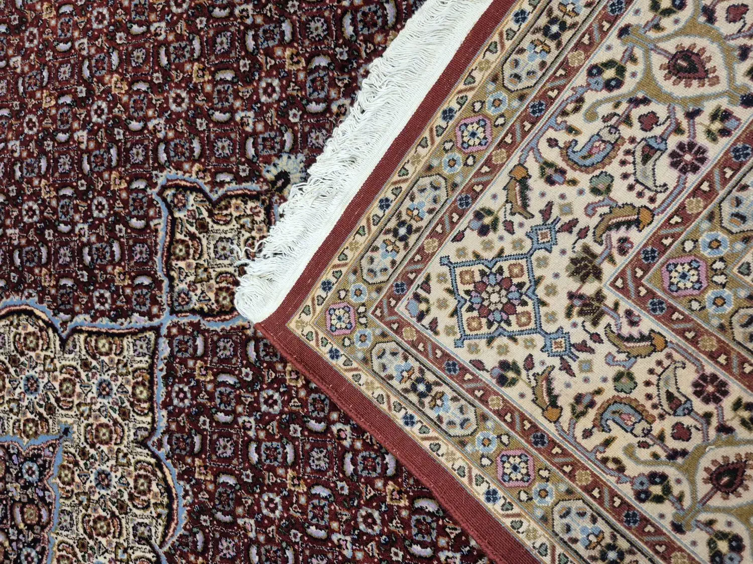 فرش دستباف تک ۶ متری ریز ماهی. گالری فرش ایران|فرش|مشهد, حجت|دیوار