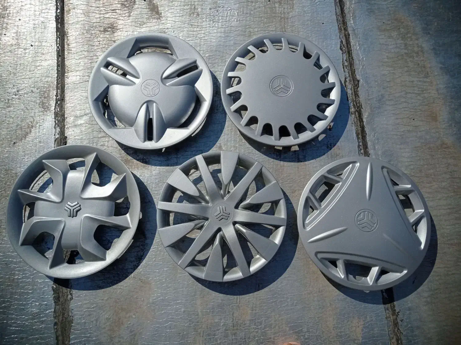 قالپاق پراید پژو تیبا ساینا ۲۰۶ سمند دنا برلیانس..|قطعات یدکی و لوازم جانبی|رباط‌کریم, شترخوار|دیوار