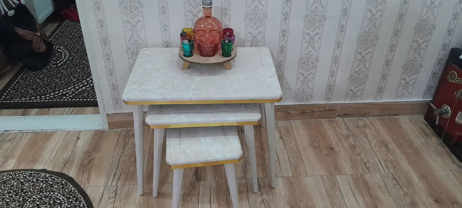 مبل|مبلمان خانگی و میز عسلی|رباط‌کریم, حصار مهتر|دیوار