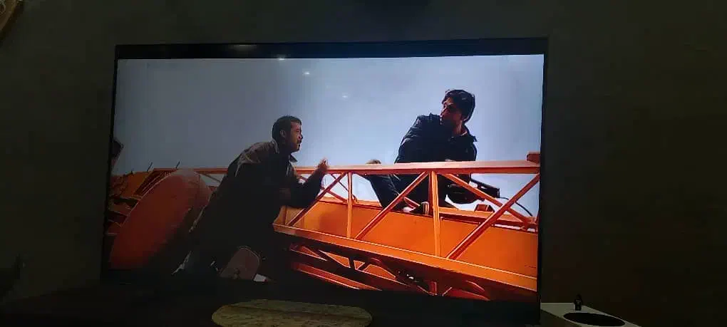 تلوزیون ۵۵ سامسونگ سری au8000|تلویزیون و پروژکتور|اندیشه, اندیشه فاز ۱|دیوار