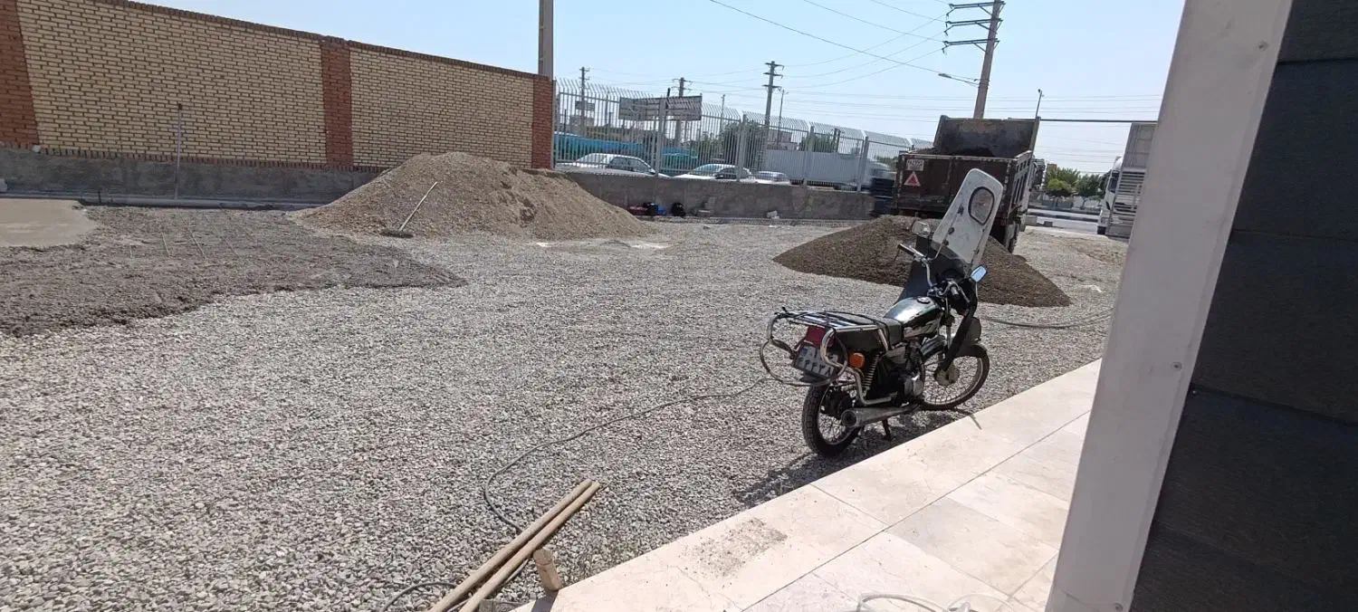 بتن ریزی دستی امیدی|خدمات پیشه و مهارت|تهران, طرشت|دیوار