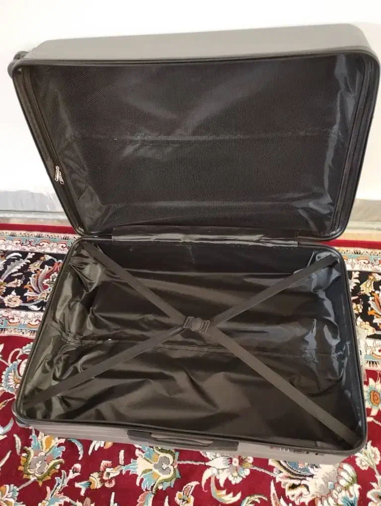 چمدان سایزبزرگ نو|کیف، کفش، کمربند|ایلام, |دیوار