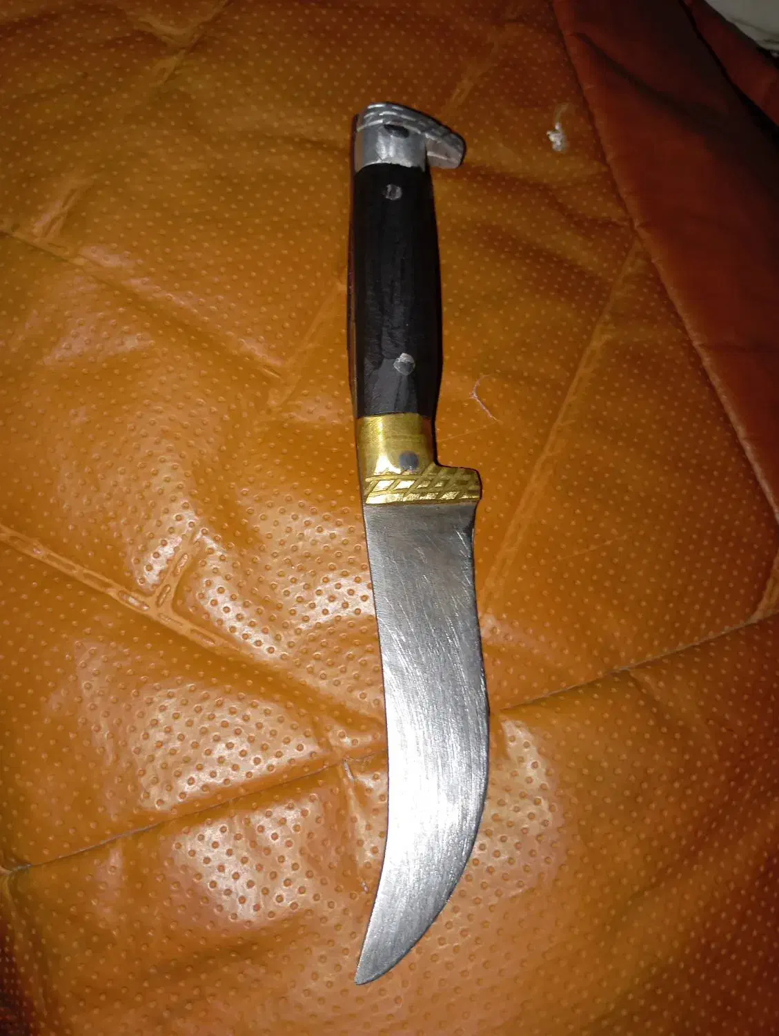 چاقو دست ساز قدیمی وخوش دست. قیمت 800000|کوهنوردی و کمپینگ|کاشمر, |دیوار