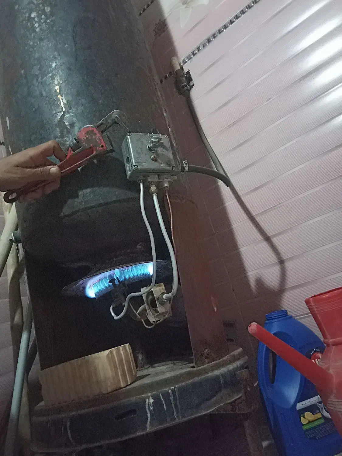 جوشکاری سیار و دریل تخریب ، گاز آب و فاضلاب|خدمات پیشه و مهارت|مارگون, |دیوار