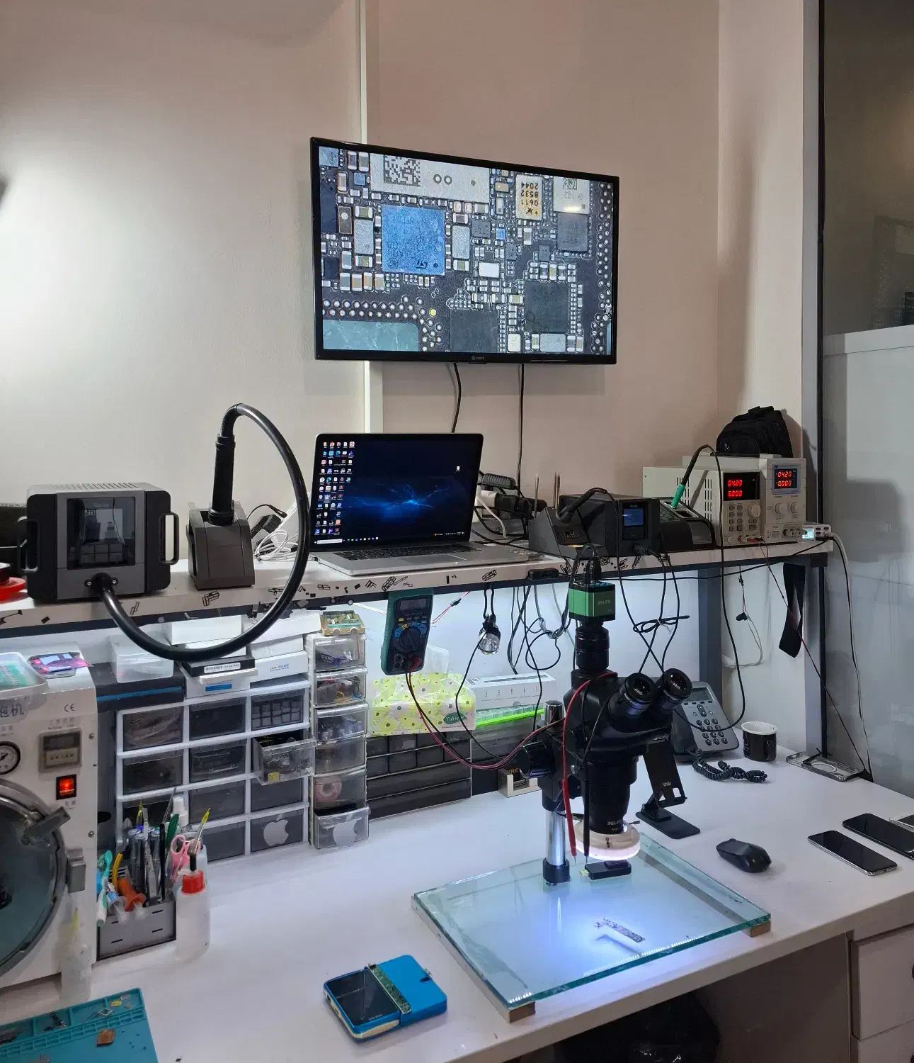 تعمیرات آیفون و سامسونگ|خدمات رایانهای و موبایل|تهران, میرداماد|دیوار