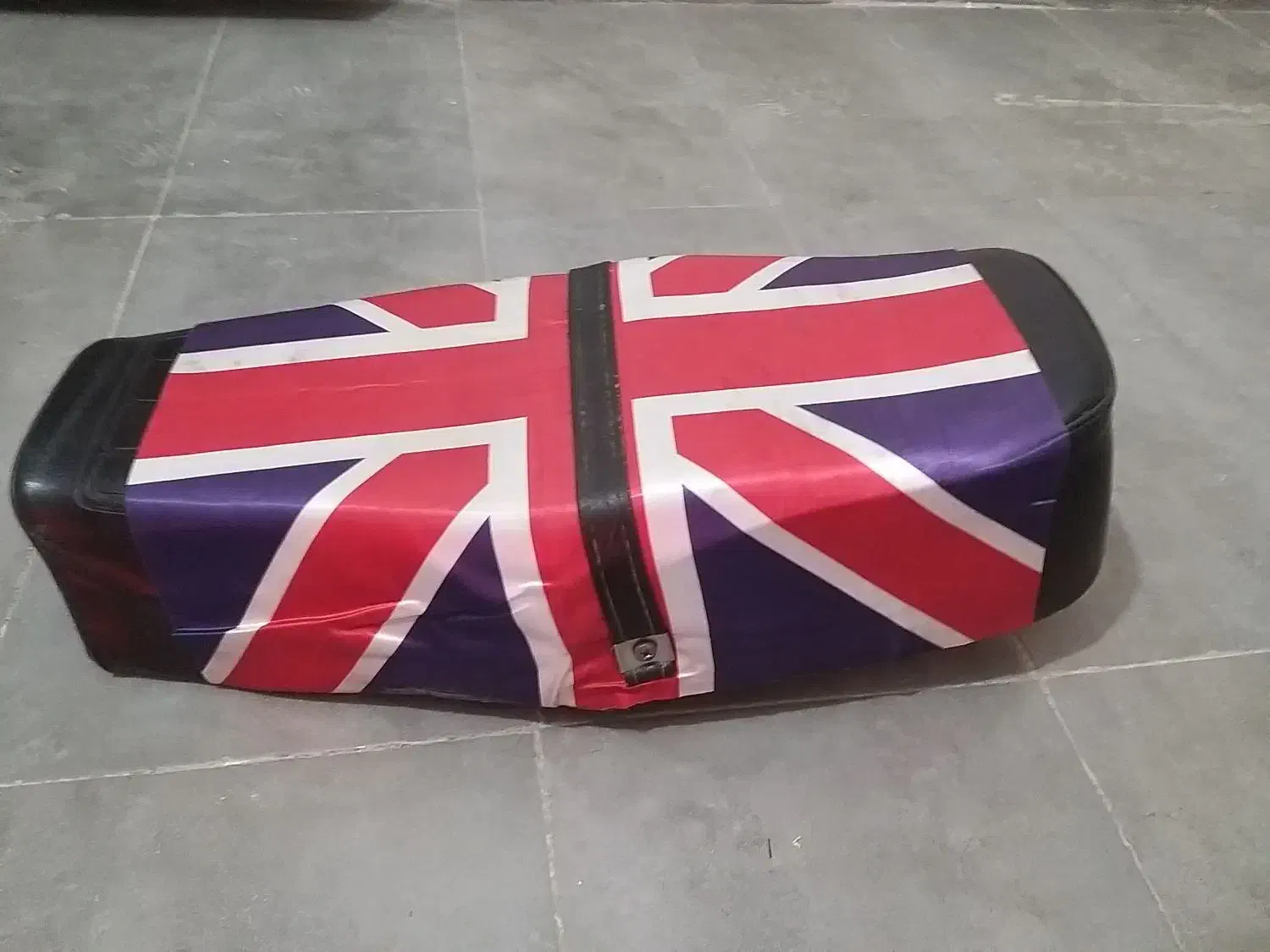 زین وگلگیر عقب همراه باچراغ خطر عقب هندا|قطعات یدکی و لوازم جانبی|کرمانشاه, |دیوار