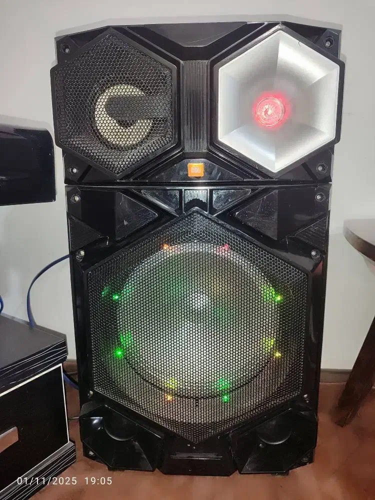 اسپیکر jbl و میکرولب مخصوص کامپیوتر و غیره|سیستم صوتی خانگی|قم, پردیسان|دیوار