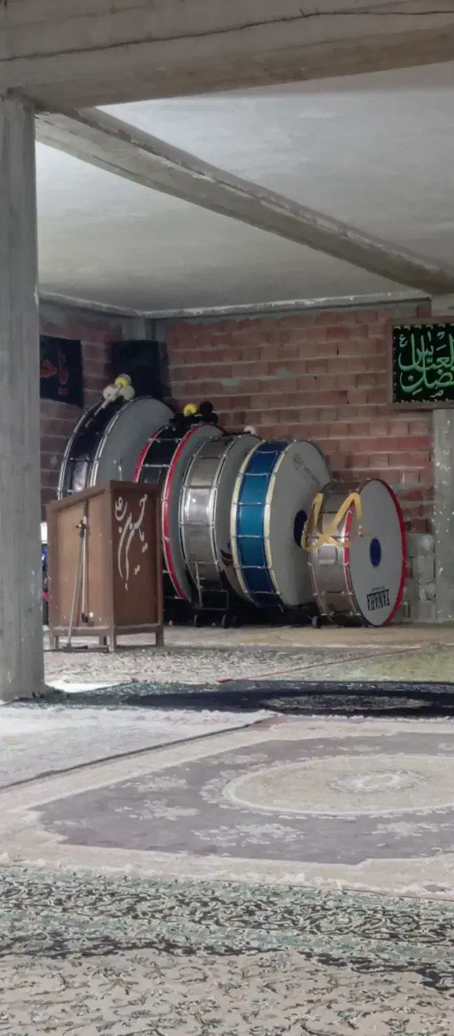 طبل|درام و پرکاشن|لیسار, |دیوار